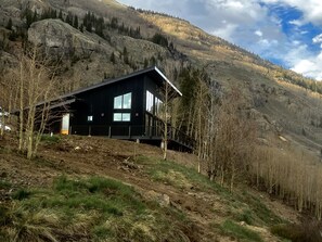 Exterior - ELEVATED LIVING MOUNTAIN RETREAT (Silverton)