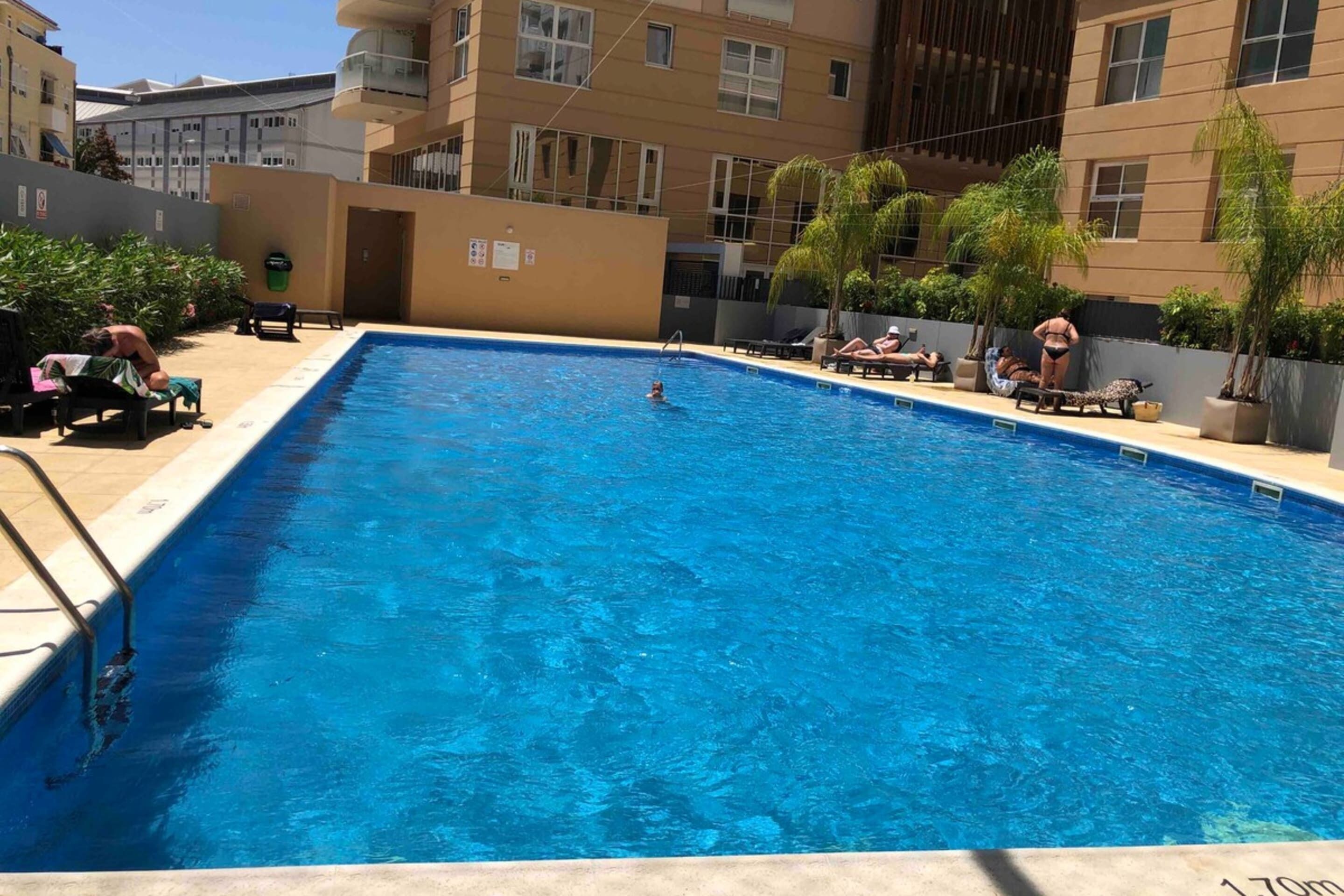 Westone Suite710-hosted by Sweetstay