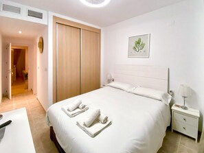 2 Schlafzimmer, Bügeleisen/Bügelbrett, kostenloses WLAN