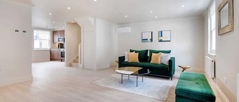 Apartemen Basic, Beberapa Tempat Tidur | Interior