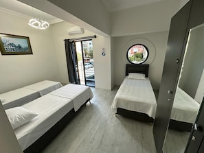 In-room safe, iron/ironing board, free WiFi, bed sheets