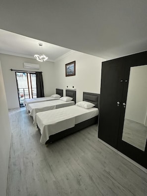 In-room safe, iron/ironing board, free WiFi, bed sheets
