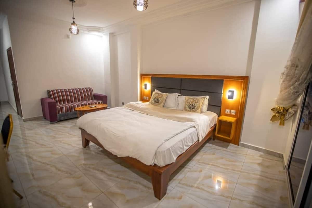Comfort Room | 2 bedrooms, desk, laptop workspace, soundproofing