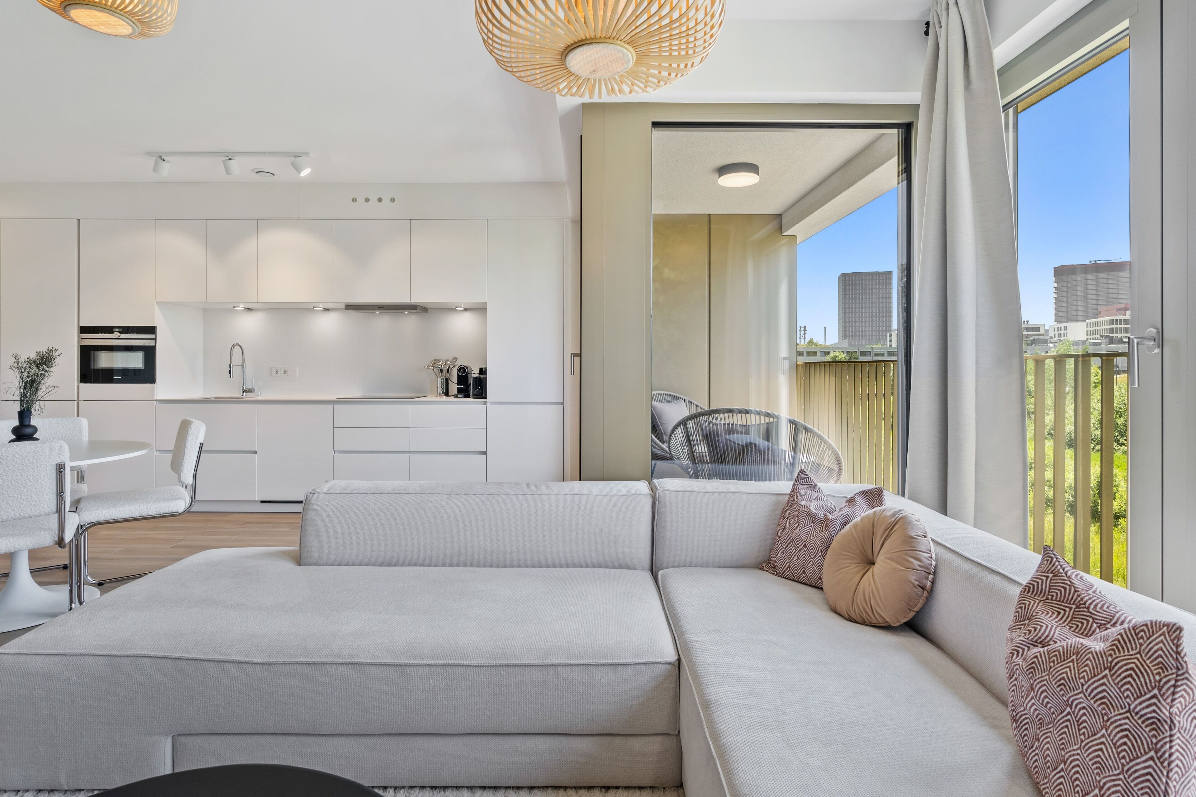 Apartment | Living area | Smart TV