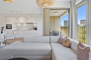 Apartemen | Area keluarga | Smart TV