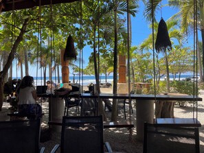 Beach - Welcome to our Beautiful Newly Renovated Two-bedroom Beach Access Oasis (Marbella)