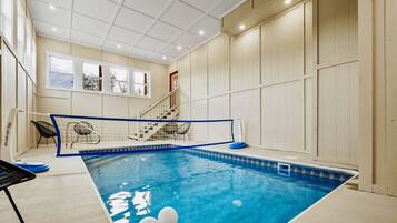 Inomhuspool och uppvärmd pool