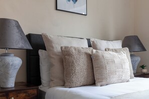 客房 | 防敏寢具、獨特裝修、嬰兒床 (收費)、免費 Wi-Fi