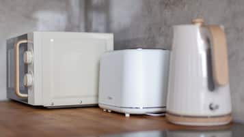 Huone | Yksityinen keittiö | Jääkaappi, uuni, liesi, astianpesukone