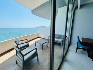 Premier Apartment | Balcony - Tramonto (Mazatlán)
