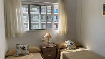 3 habitaciones, tabla de planchar con plancha y wifi