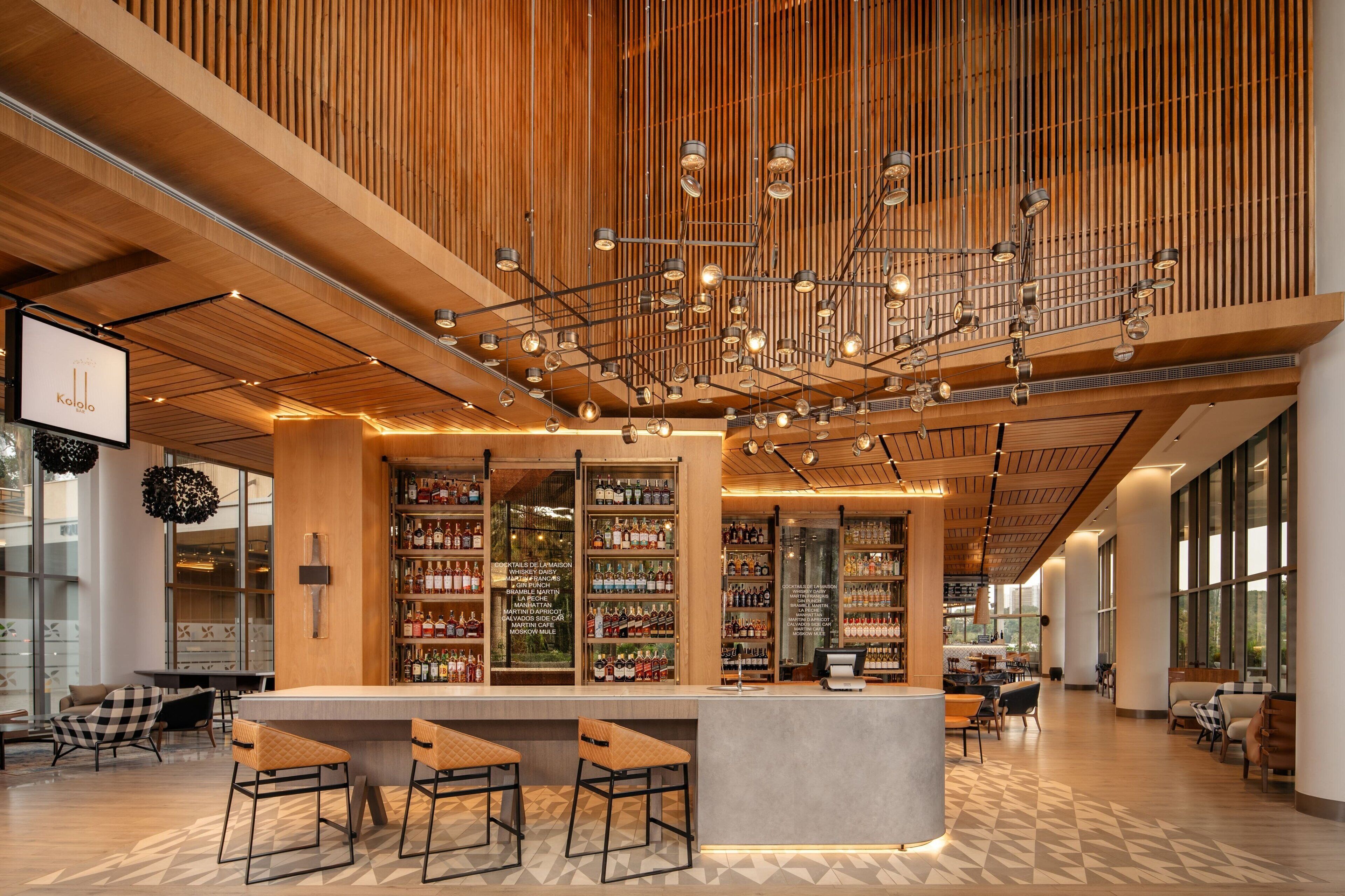 2 bar/lounge