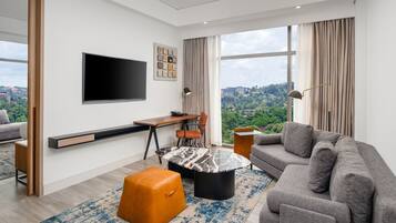 Suite – executive, 1 kingsize-seng, byutsikt | Lounge | 2 barer/lounger