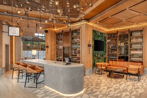 2 bars/lounges - Four Points by Sheraton Kampala (Kampala)