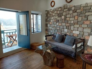 Lobby - View Awakening (Milos)