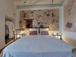 Room - View Awakening (Milos)