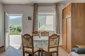 Villa, Multiple Beds | Dining