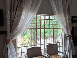 Basic Twin Room, 1 Bedroom | Garden view