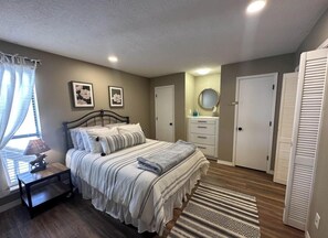 3 bedrooms, free WiFi, bed sheets, wheelchair access