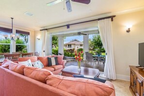 Smart TV, books, video library - 6BR/6BA Luxury Villas w Pool, A/C, Walk to Beach! (Koloa)