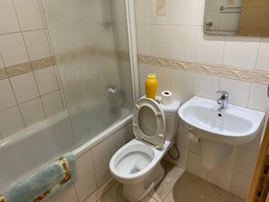 Bidet, Handtücher, Seife