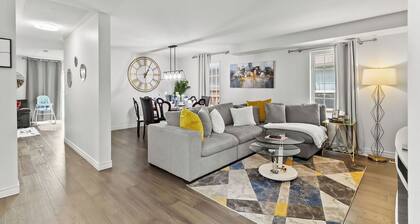 *NEW*Classy Inviting 4 Bedrm home near Toronto Pearson Airport Mississauga core