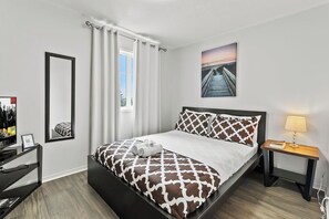 4 chambres, fer et planche à repasser, Wi-Fi, draps fournis