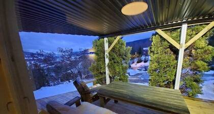 2BR APT by Kvitfjell Modern Amenities & Cabin Feel