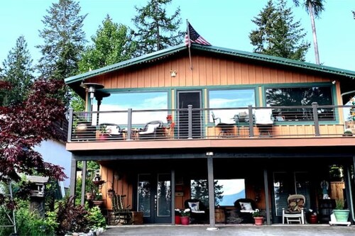 SILVERWOOD, BAYVIEW, LAKE PEND ORIELLE, FARRUGUT PARK HIDEAWAY pet-friendly!