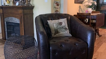 Smart TV, fireplace, DVD player