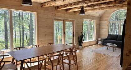 NEW custom cabin on private cove! Gateway to Acadia! 3 acres! Family friendly!
