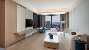 Suite, 1 King Bed (Theme) | WiFi (free)