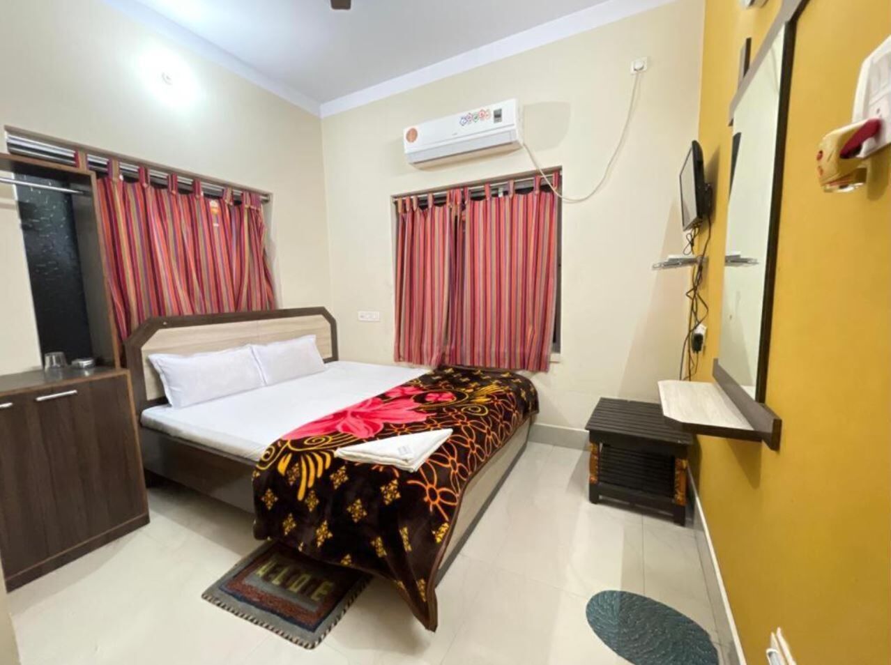 5 bedrooms, free WiFi, bed sheets