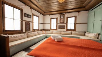 Habitación tradicional, 1 cama Queen size | 1 habitación, wifi gratis y ropa de cama