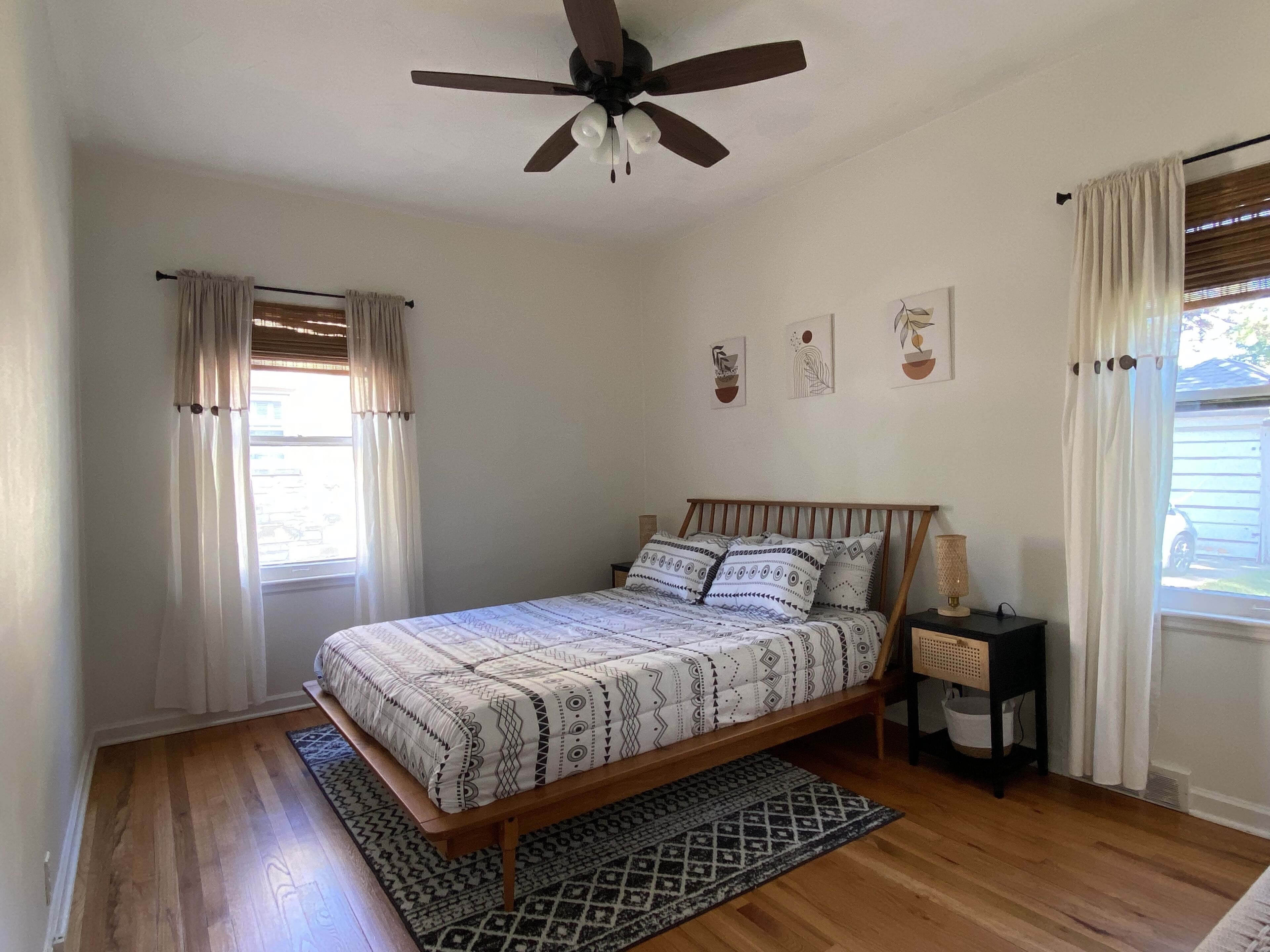 Centrally Located • Comfy beds • 3Bds-2Bths