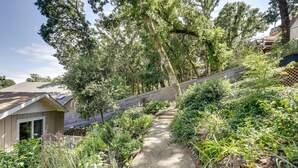 Property grounds - Lakefront Glen Ellen Cabin w/ Views Near Wineries! (Glen Ellen)