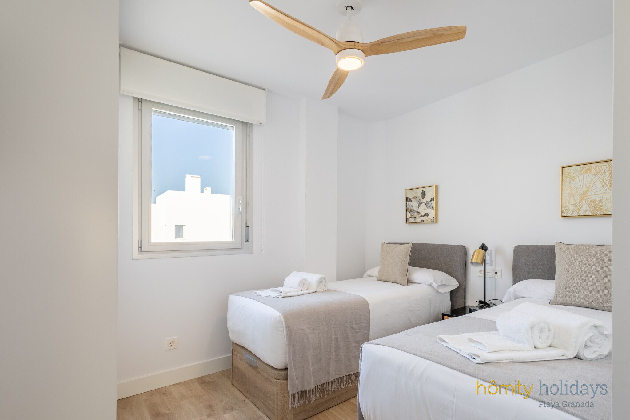 3 slaapkamers, een strijkplank/strijkijzer, reisbedje, gratis wifi