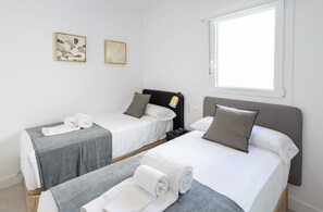 2 Schlafzimmer, Bügeleisen/Bügelbrett, Reisekinderbett, kostenloses WLAN