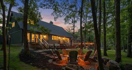 Perfect Lake Escape | Dog Friendly Hot Tub, Fire Pit, Dock Slip