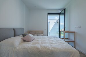 1 dormitorio, tabla de planchar con plancha, wifi gratis y ropa de cama