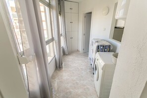 Interior - .Estudio Corona Nerja 201 (Nerja)