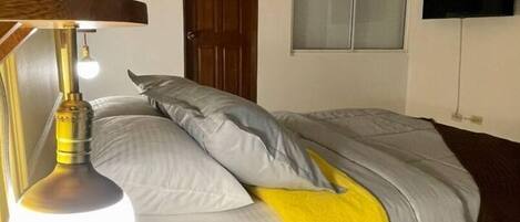 5 chambres, fer et planche à repasser, Wi-Fi gratuit, draps fournis