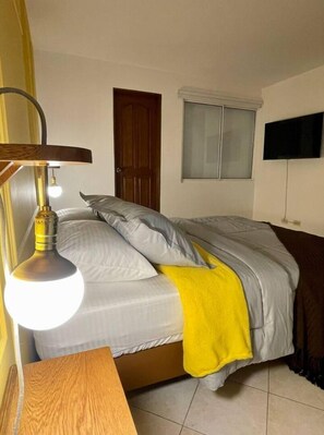 5 quartos, ferros/tábuas de passar roupa, Wi-Fi de cortesia