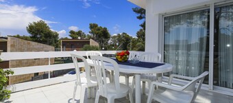 CODOLAR Family House