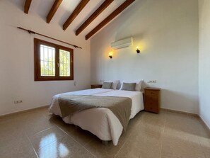 3 sovrum, strykjärn/strykbräda, wi-fi och sängkläder