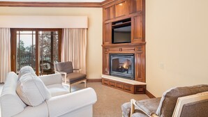 LAWSON SUITE Room 200