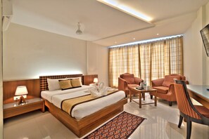 Room - LVH Om Santuary Palace Resort (Viramgam)