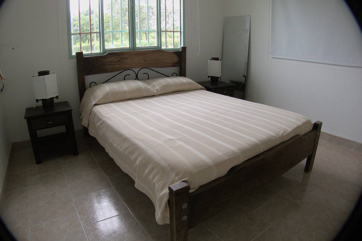 Habitación clásica | 1 habitación, ropa de cama de alta calidad y muebles diferentes