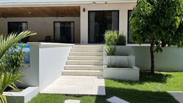 Villa 2: 3 bedrooms | Exterior
