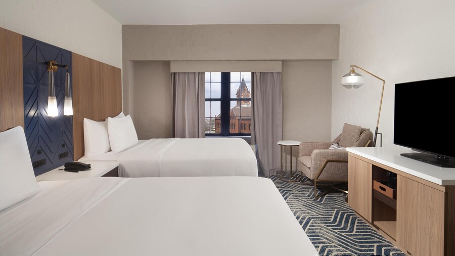 Hotel Royer Urbana Champaign, Tapestry Collection by Hilton